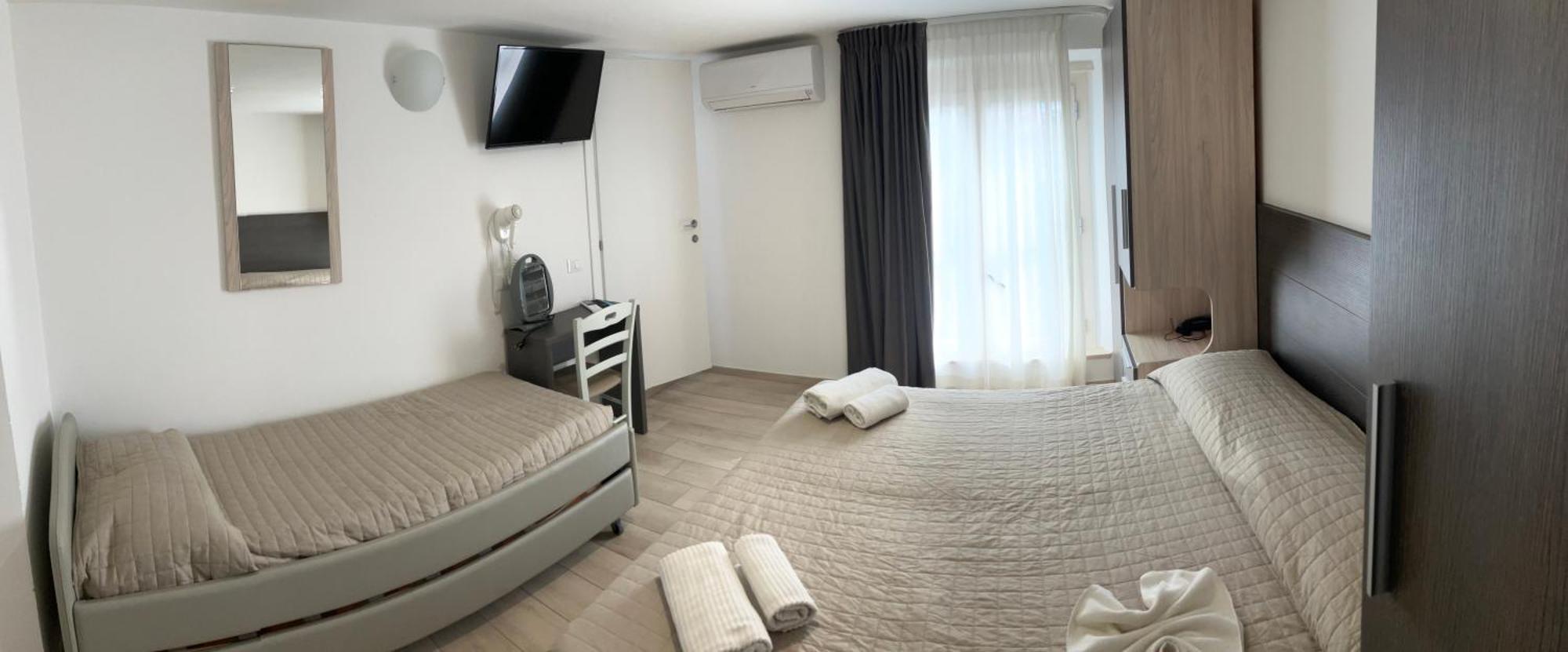 Hotel Bed And Book Rimini Extérieur photo